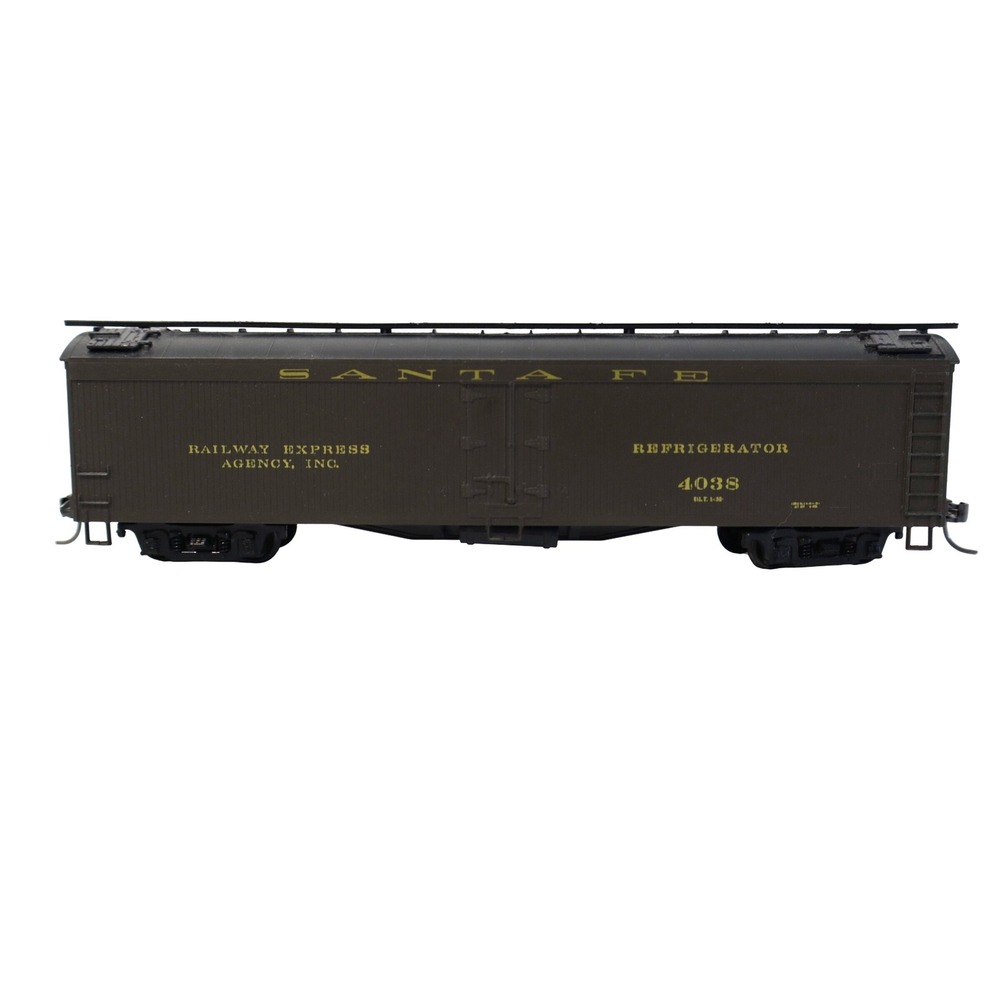 HO Scale Santa Fe Railway Express Agency Refrigerator‎ Car Model 4038